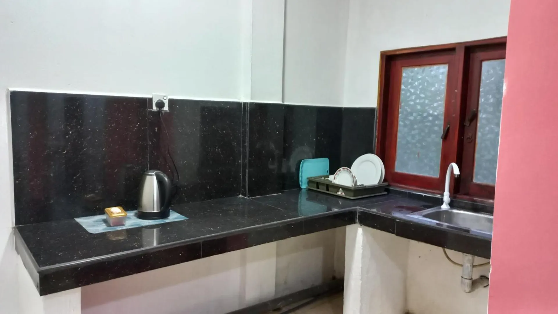 Airport Pearl Garden Transit Hotel Katunayake Homestay